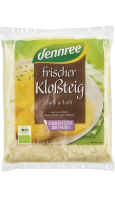 Frischer Kloßteig aus rohen und gekochten Kartoffeln